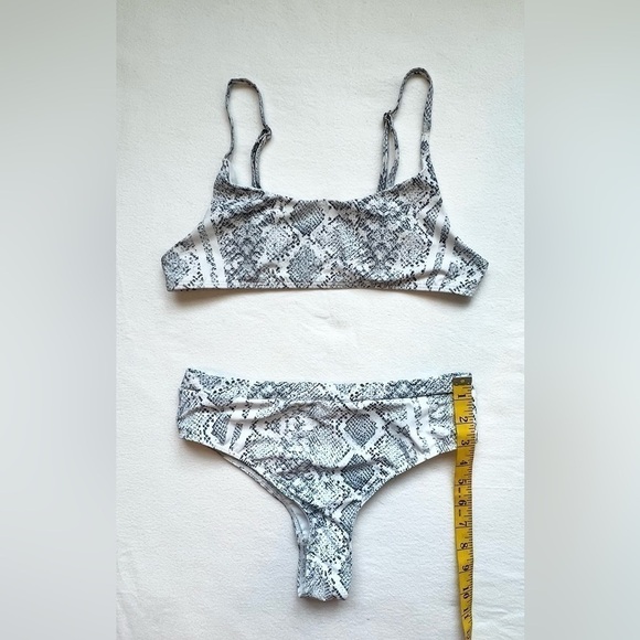 SHEIN blue and white snake print two piece swimsuit size S - Picture 5 of 10